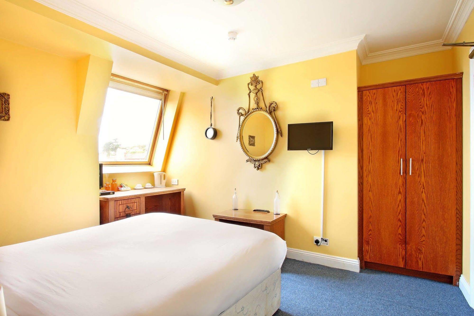 The Sands Hotel Tramore Exteriör bild